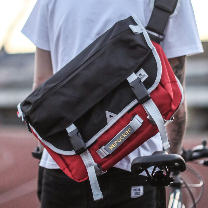 男包邮差包单肩斜挎包战术死飞包户外休闲运动包学生书包潮牌背包