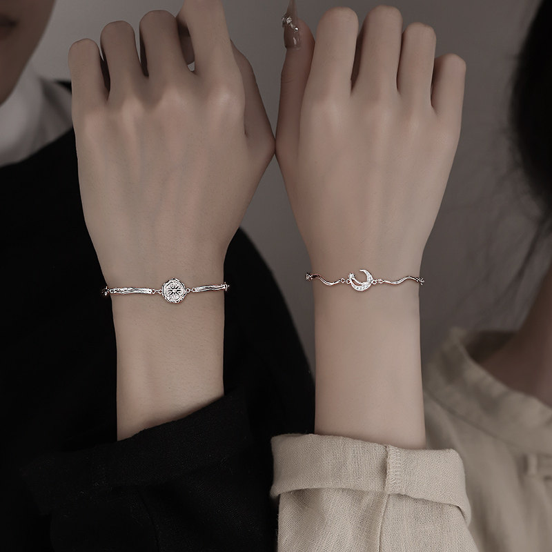 日月同辉情侣手链一对银手镯高级感原创定情信物新年礼物送男友