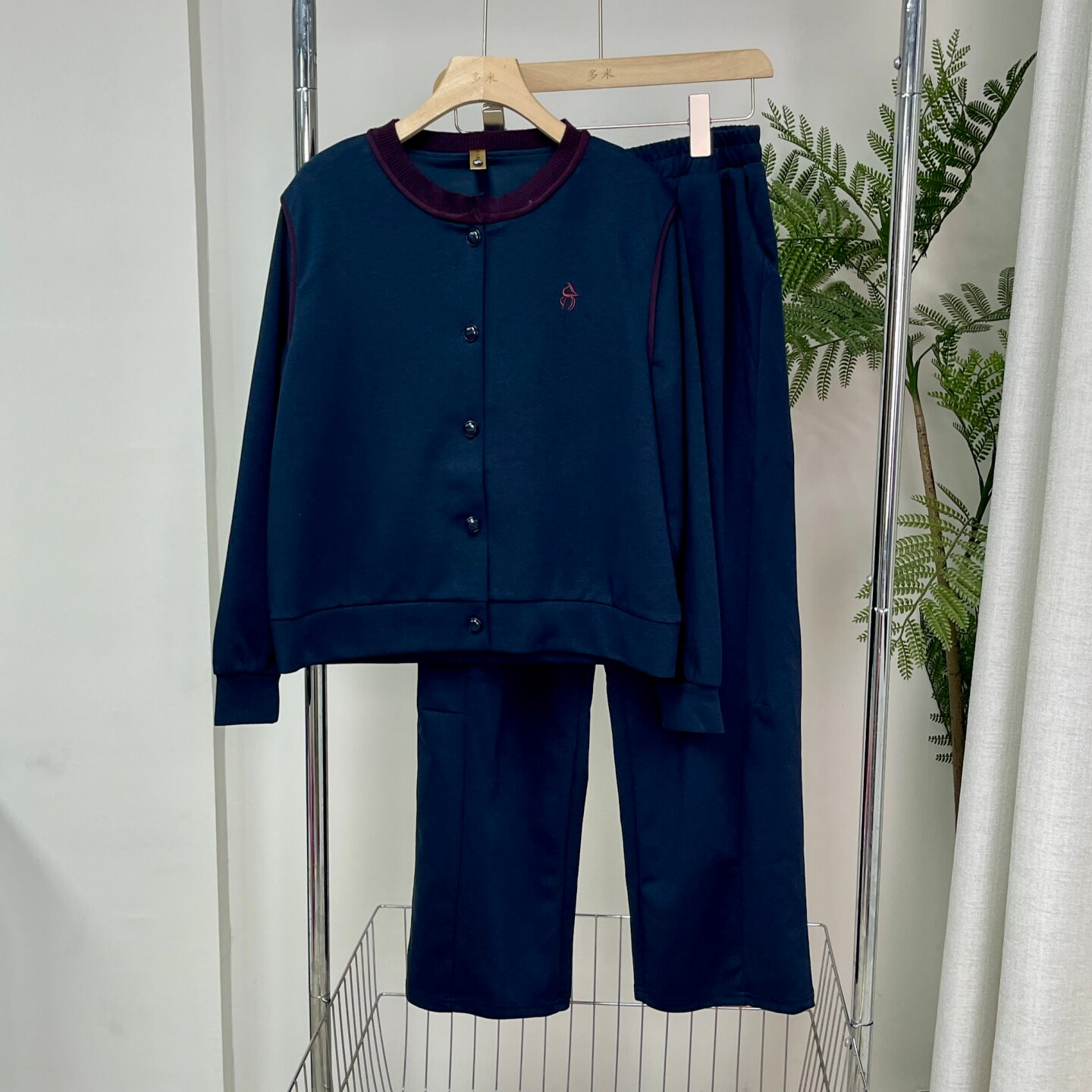 妈妈春装洋气高级感休闲套装2026新款50多岁中老年女运动服外套薄