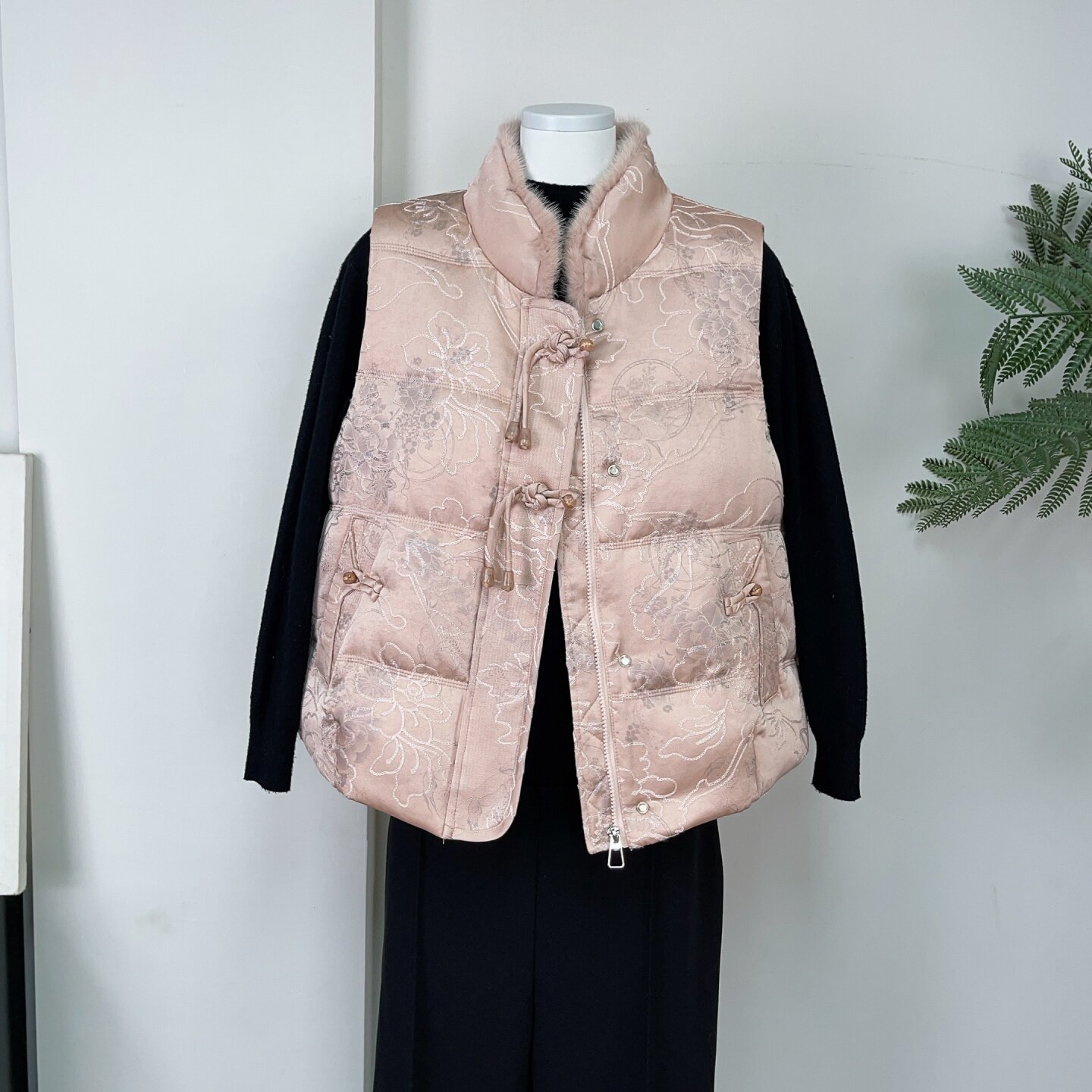 妈妈装冬季羽绒服马甲女保暖外套