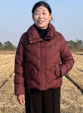 中年妈妈装时尚短款红色翻领羽绒服女保暖冬休闲百搭立领鸭绒外套