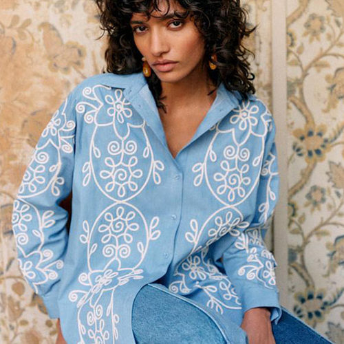 蓝色纯棉牛仔布配雏菊刺绣衬衫女