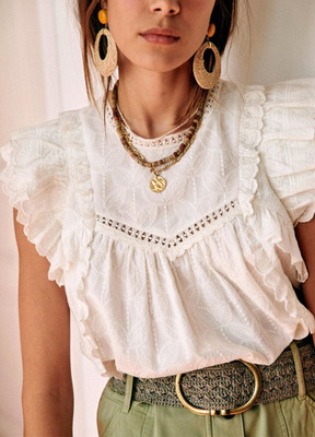 轻奢荷叶边棉刺绣蕾丝飞飞袖衬衫