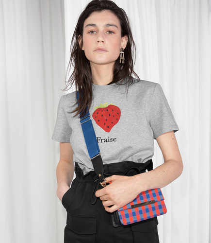 青春可爱小草莓纯棉灰色短袖T恤