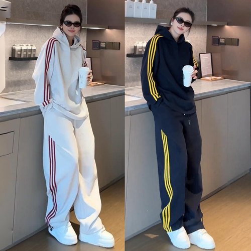 高级感撞色条纹休闲运动套装