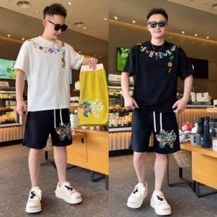 新品 男士 刺绣圆领短袖 套装 高级感痞帅休闲百搭情侣两件套 短裤 夏季