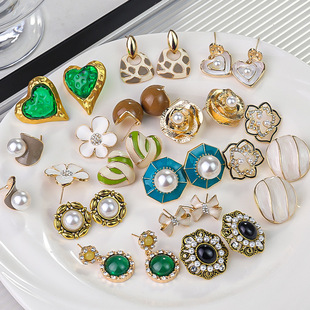 轻奢感耳饰 vintage中古时尚 法式 复古宫廷风滴油花朵珍珠耳环