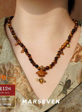 一箭穿心小狗虎眼石串珠项链