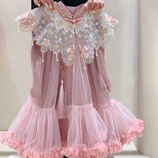 女童丝绒连衣裙2024秋冬款儿童民族风汉服宝宝重工刺绣云肩公主裙