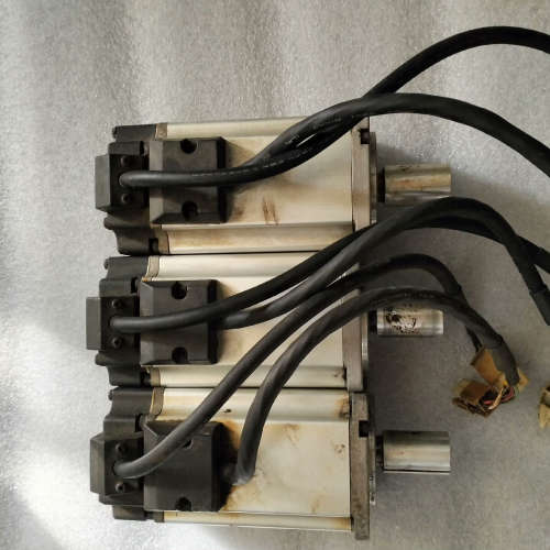 简易型利器系列电机MHMJ042P1S/图拍，功能正常，