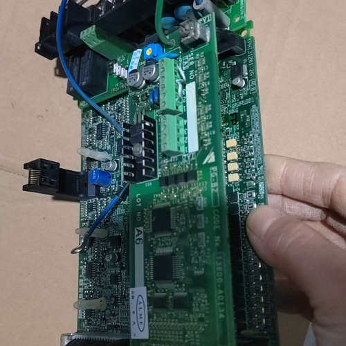 YPHT31261-2G PG-B2安川G7变频器控制板，5