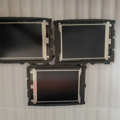 夏普显示屏LM8V302