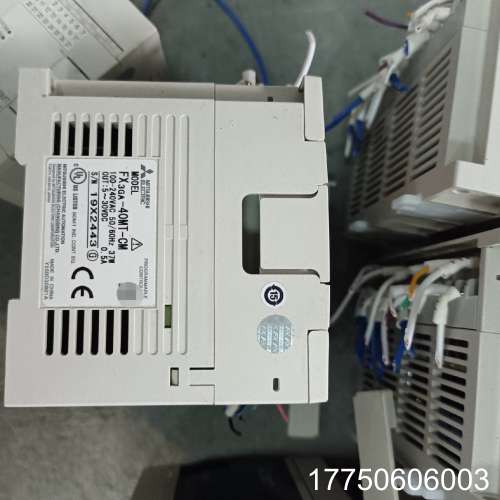 三菱PLC FX3GA-40MT  ，成色充新，盖子