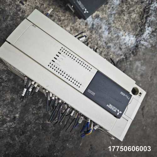 plc型号FX3u-64MR/ES-A 显示屏6S211