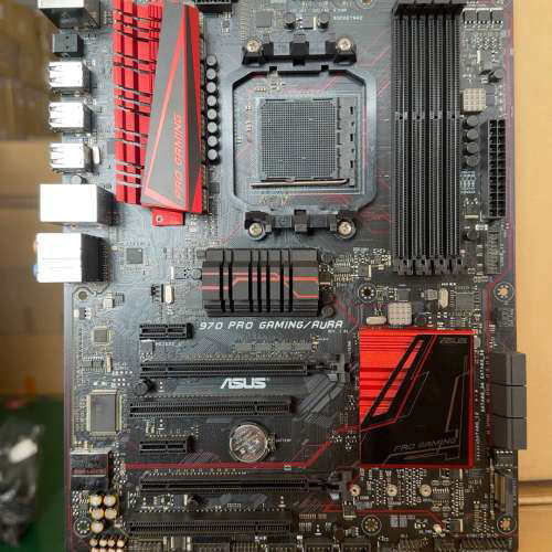 华硕970主板，有5张，970PRO GAMING/AURA