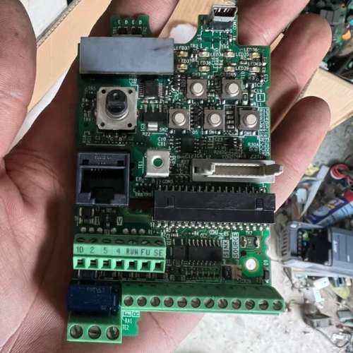 三菱E740-0.4k主板包好用