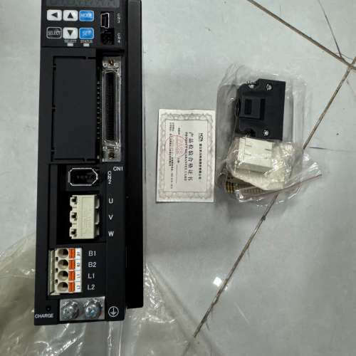 库存禾川伺服驱动器X5DA75A-11功能包好图包装