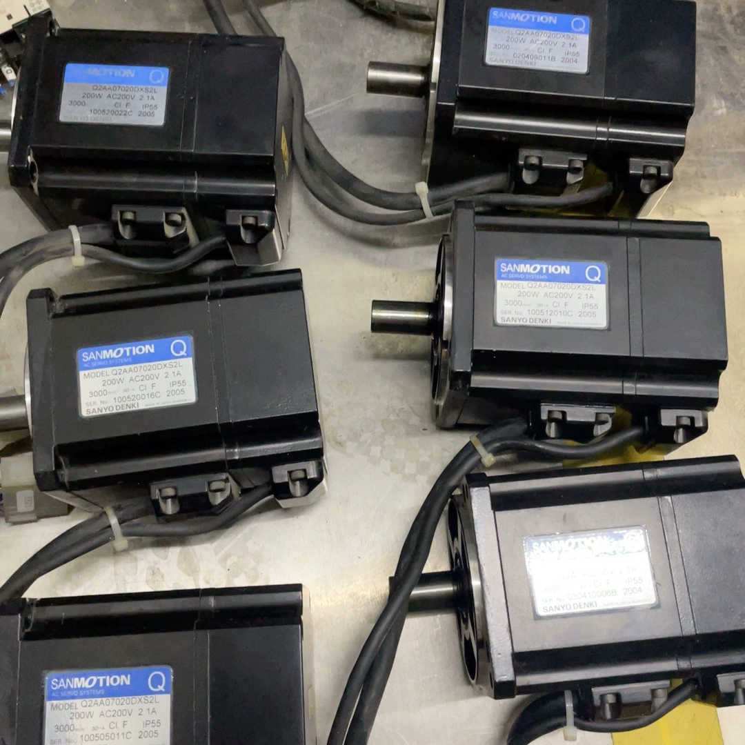 200W伺服电机Q2AA0702DXS2L，所得，还