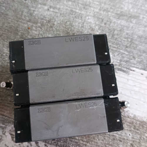 IKO直线导轨滑块  IKO LWES25三个50