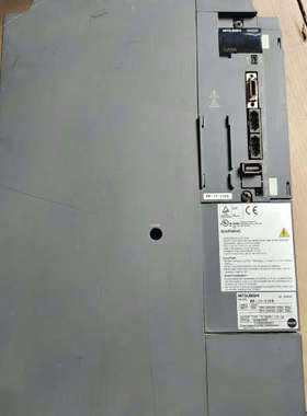 三菱伺服驱动器MR-J3-22KB盖子裂了些，图拍橙色