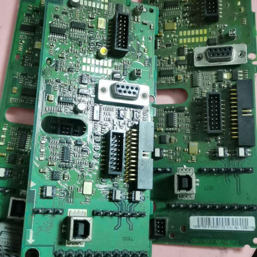 丹佛斯变频器130B7002主板FC-302，