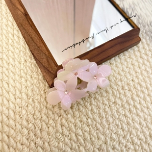 春日契合度满分樱花抓夹粉色花朵小清新鲨鱼夹氛围感发饰2026新款