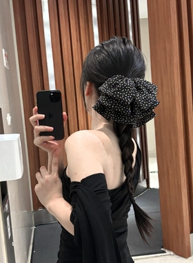 这波点真的好韩，头型好圆润！韩系蝴蝶结气质鲨鱼夹法式时尚抓夹