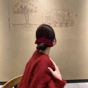 过年就要红运当头复古风蝴蝶结香蕉夹法式轻奢丝绒发夹2026年新款