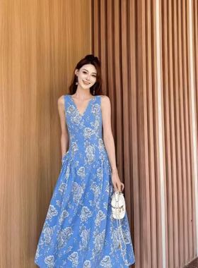 AMA{专柜哥家}商场同款修身显瘦V领法式印花无袖连衣裙女150029