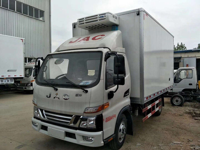 国六江淮骏铃v5 四米二 130马力冷藏车