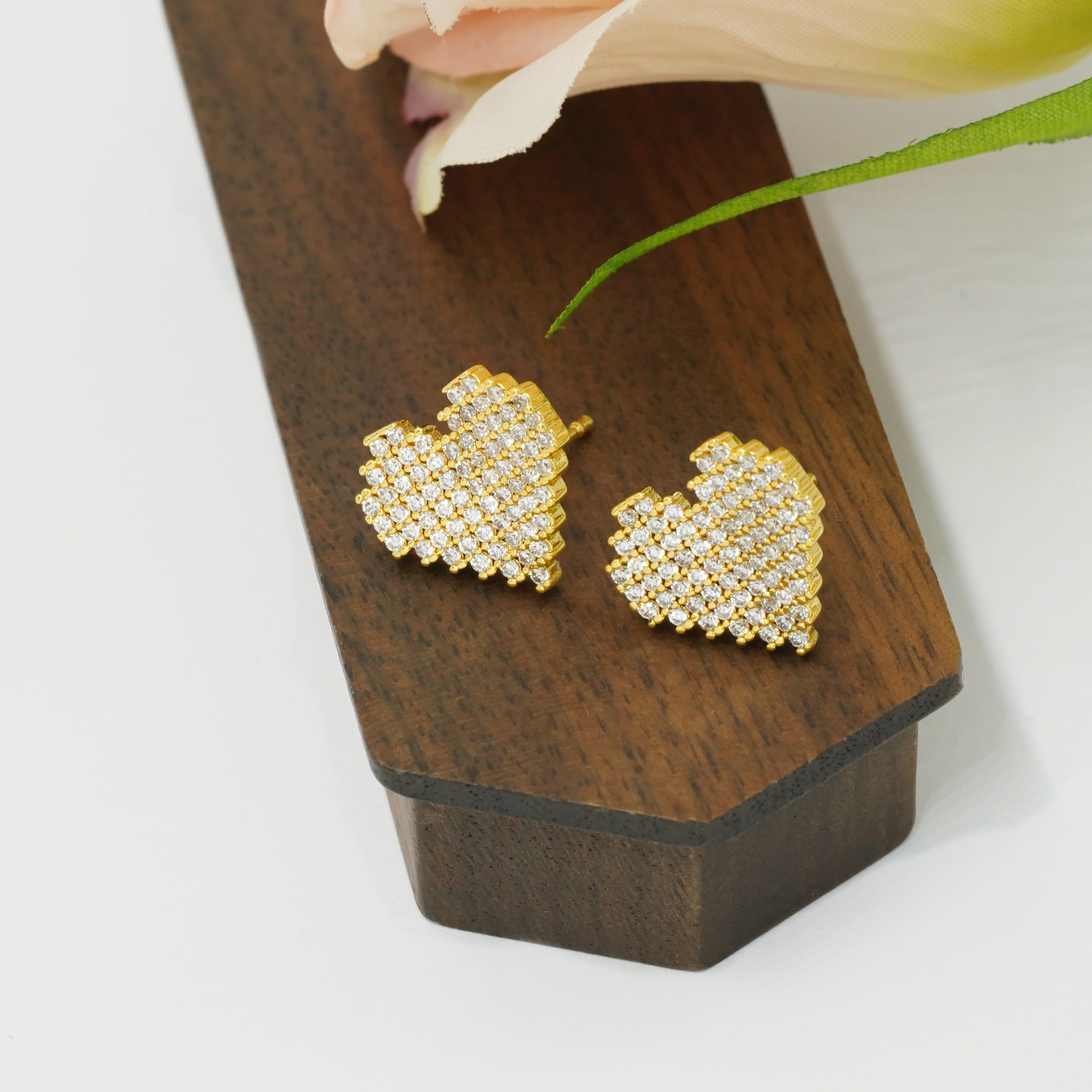 美菲品牌18k金爱心微镶耳钉女款轻奢洋气小巧耳饰不脱模WT0492,珠宝/钻石/翡翠,耳饰,淘宝优惠券,粉丝福利购,淘宝优惠卷