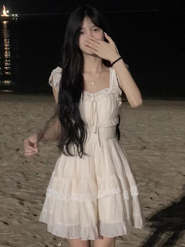 温柔风A字裙拼接小飞袖聚脂纤维