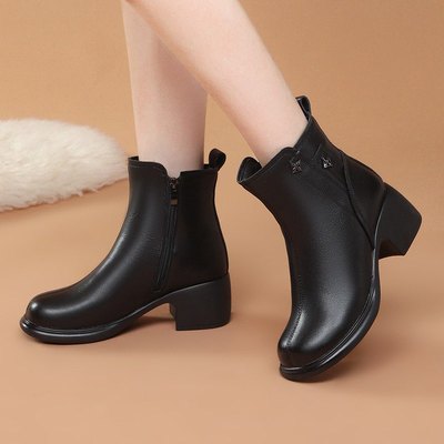 头层牛皮短靴软面软底羊毛女靴子