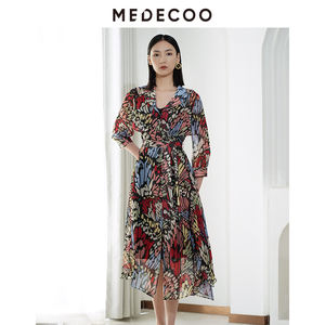 MEDECOO/墨蒂珂夏季新款 修身A字桑蚕丝印花连衣裙女THX90401