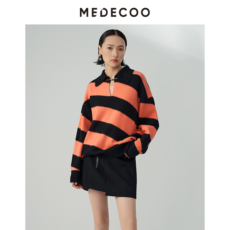 墨蒂珂羊毛翻领套头别扣针织衫