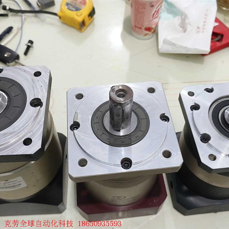 1.5千瓦伺服电机用!120减速机3台!两台速比8!一台速比