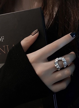 褶皱U形戒指女镂空设计指环暗黑男女潮小众设计感轻奢ins嘻哈指环