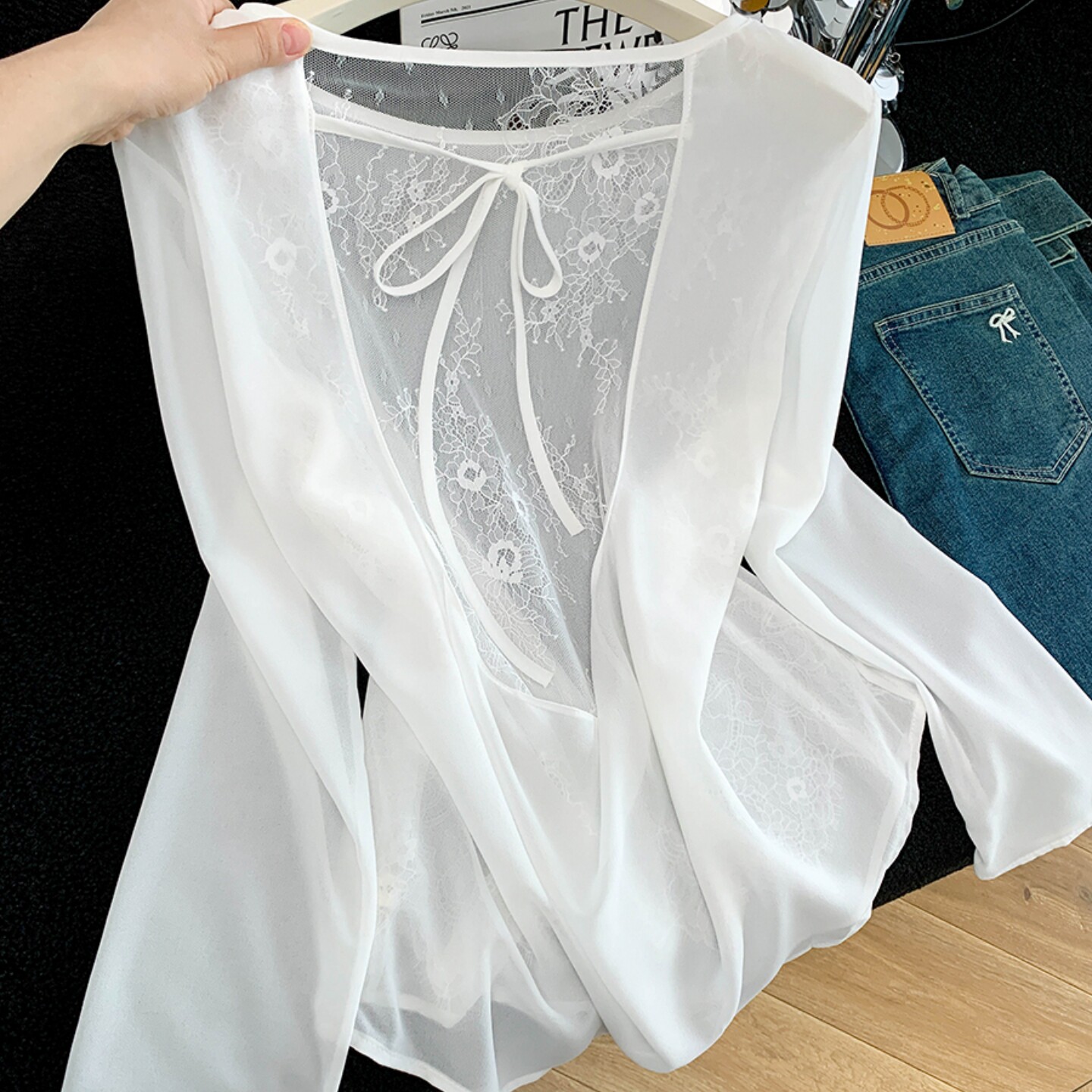 蕾丝拼接露背长袖t恤女设计感小众夏薄款宽松外穿防晒罩衫上衣