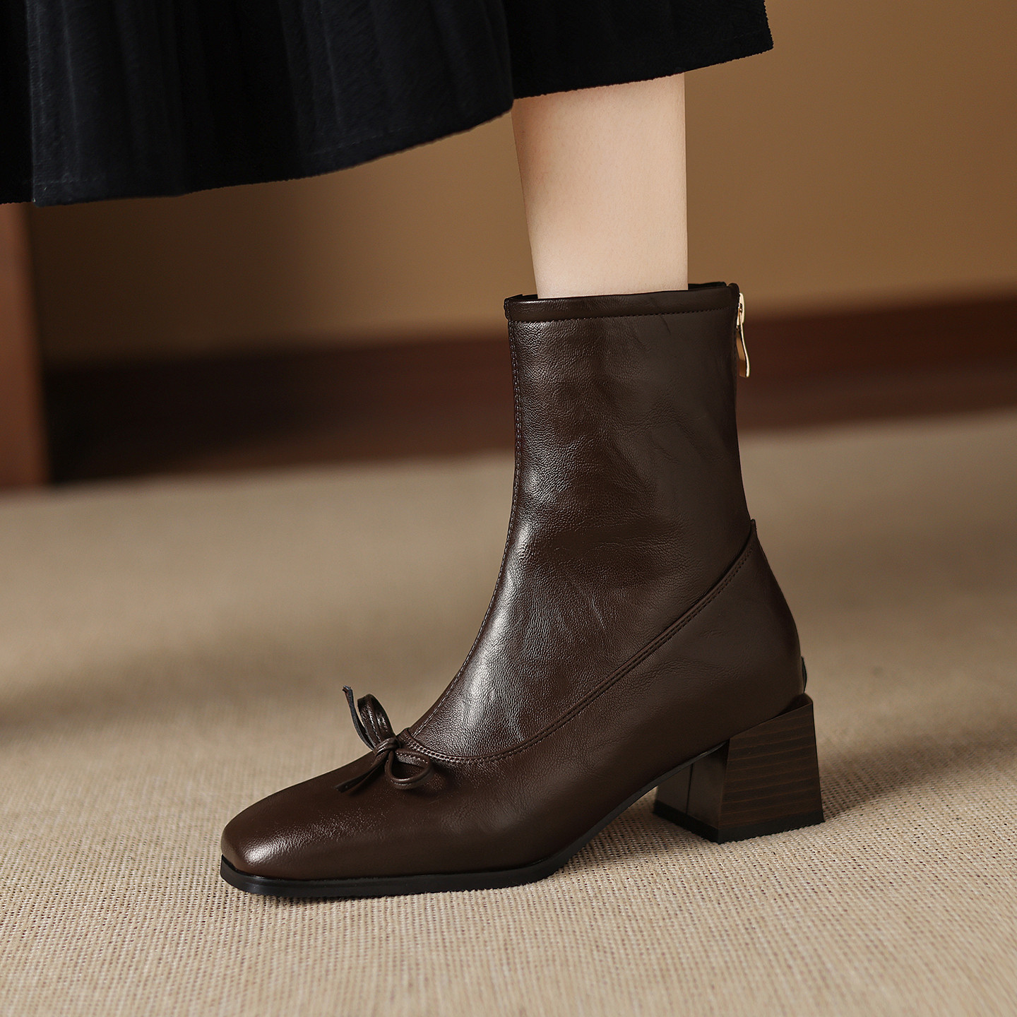 单靴女秋冬32大小码短靴41-43