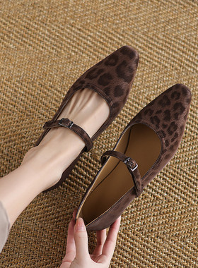 ladyblack粗低跟复古豹纹浅口一字扣带玛丽珍大码3340单鞋女41-43