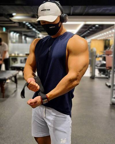 夏季健身上衣背心男弹力宽松坎肩无袖上衣跑步撸铁训练服薄显肌肉