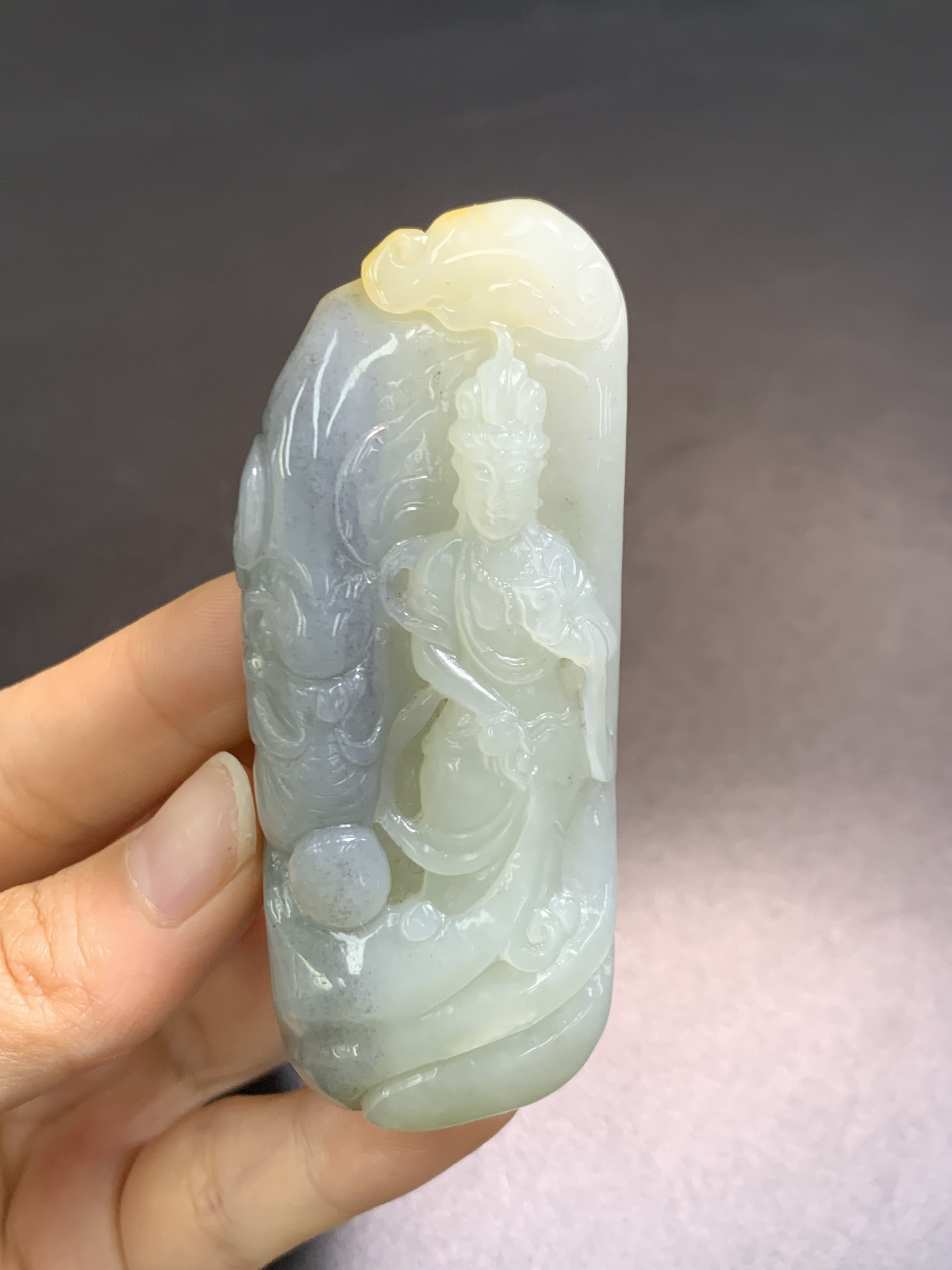 和田玉籽料观音挂件