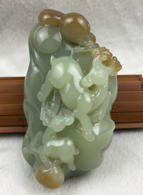 新疆和田玉若羌黄口料带红糖巧雕路路通