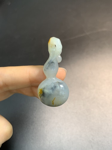 和田玉青花籽料葫芦挂件