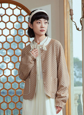 一城画一秋季复古文艺休闲气质提花面料圆领短款外套女14141B149