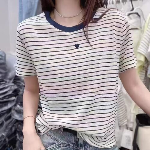 条纹刺绣桃心宽松半袖T恤小衫