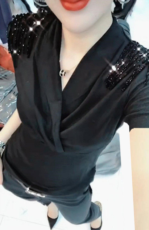 新款欧货重工钉珠流苏肩章V领弹力半袖T恤女打底衫时尚小衫