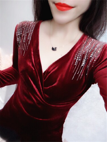 长袖交叉领T恤印花烫钻显瘦百搭