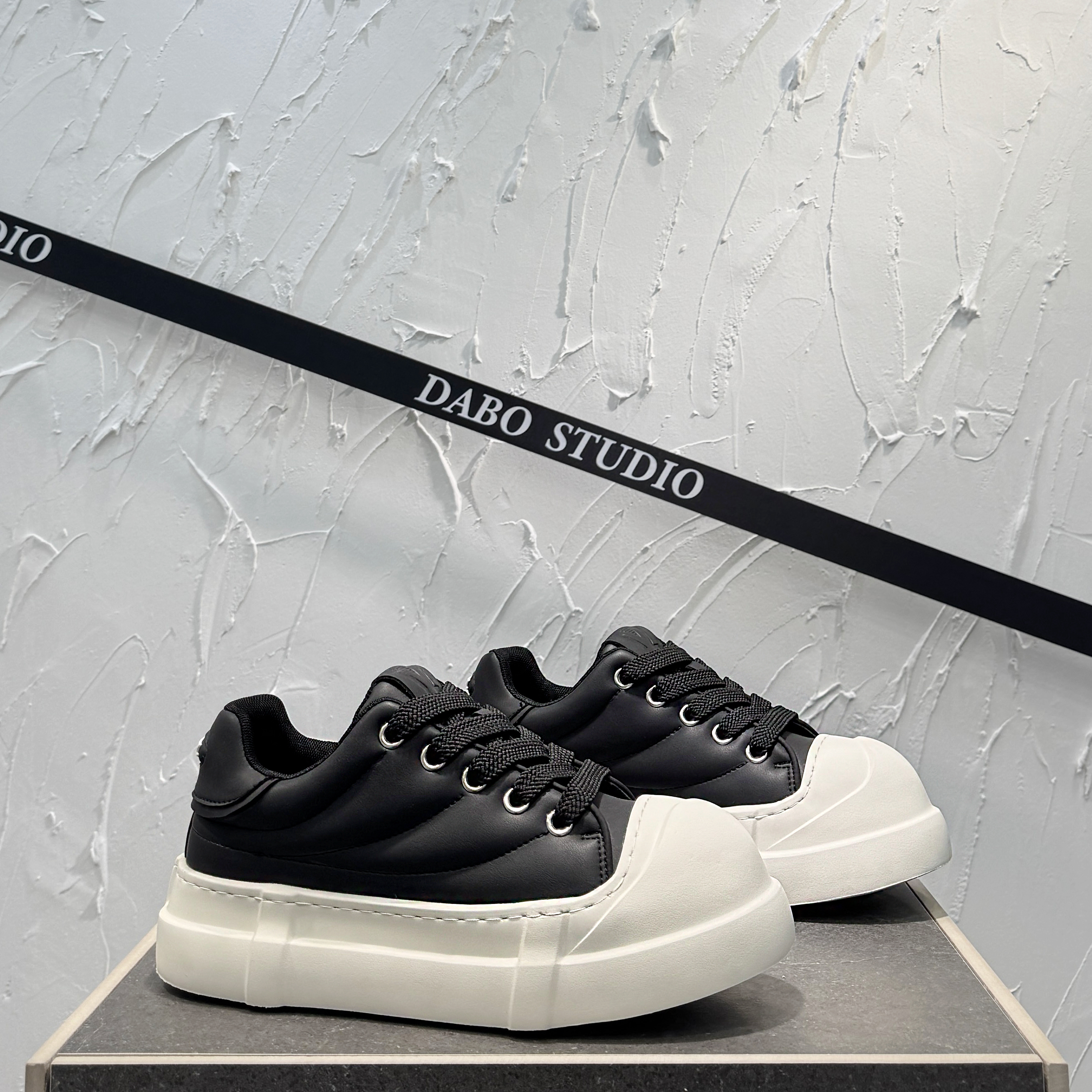 低帮系带轻便面包鞋厚底增高板鞋