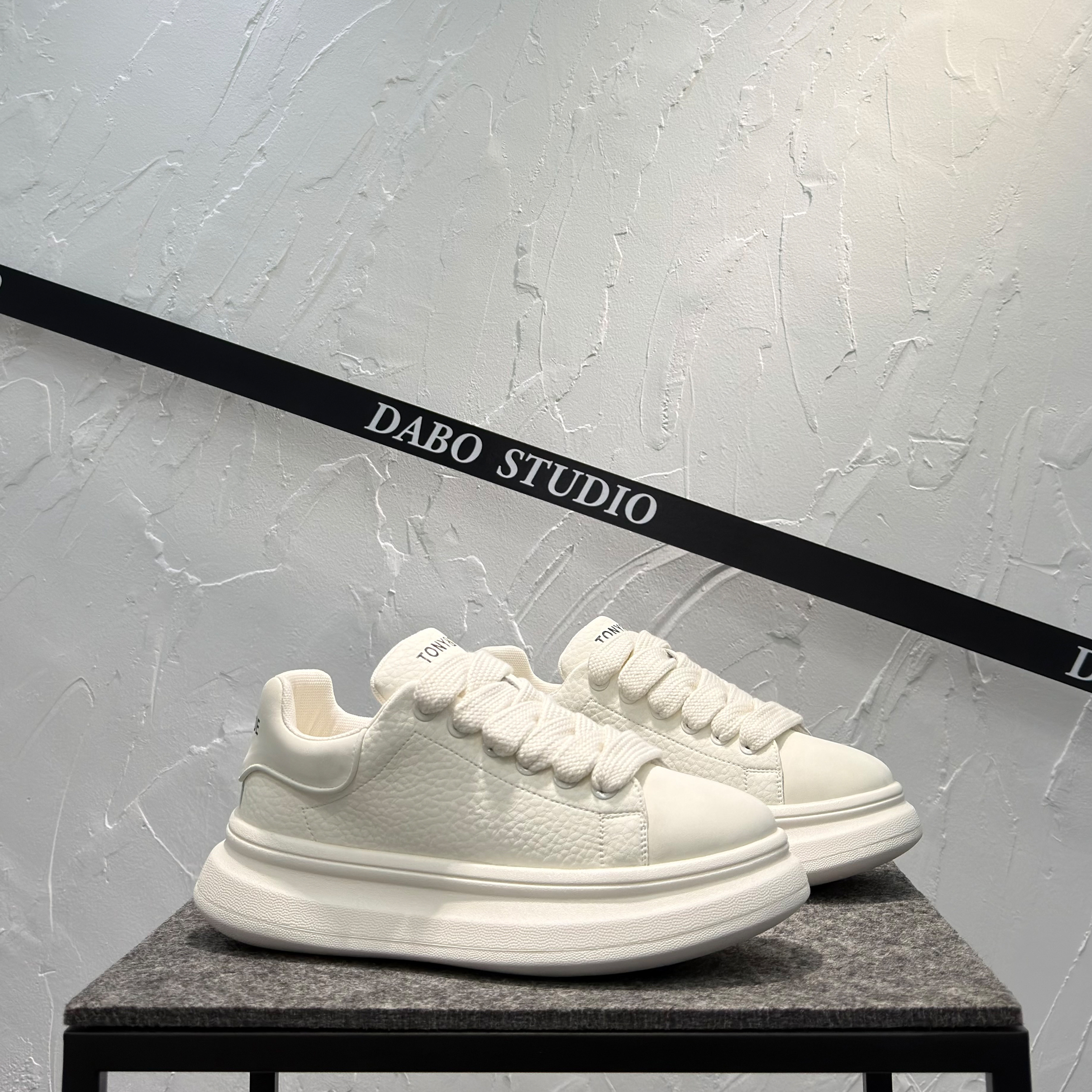 男鞋2026新款春季低帮系带小白鞋韩版潮厚底增高鞋百搭运动休闲鞋,流行男鞋,时尚休闲鞋,淘宝优惠券,粉丝福利购,淘宝优惠卷